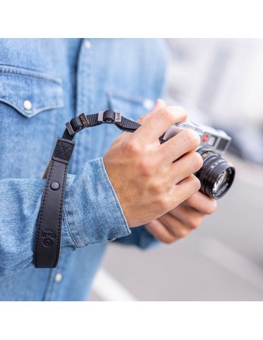 Pasek na rękę B+W Hand Strap Black Leather 20mm...