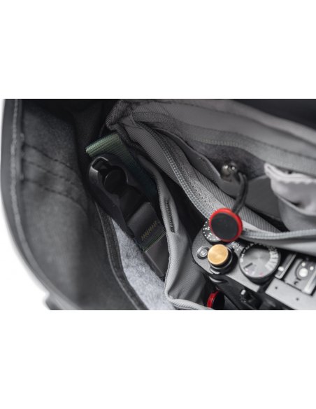 Peak Design Field Pouch Black v2 - Czarny, z paskiem