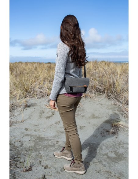 Peak Design Field Pouch Charcoal v2 - Grafitowy, z paskiem