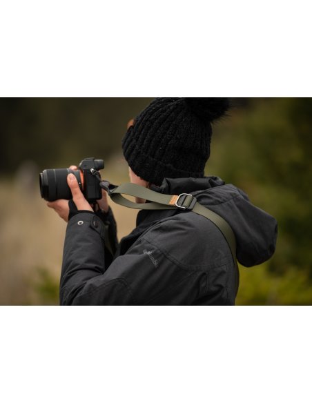 Pasek na szyję lub ramię SLIDE LITE SAGE v3 szarozielony do lekkich aparatów